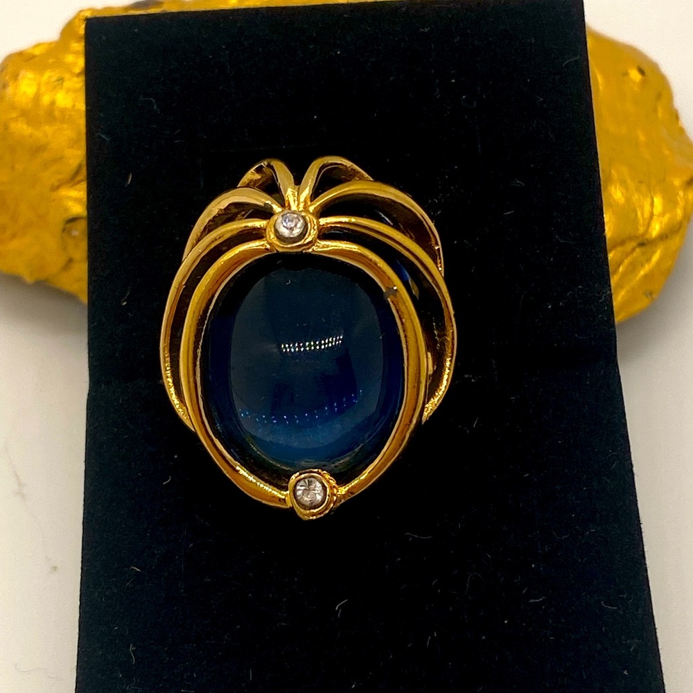 Vtg  Vendome Gold Tone Faux Sapphire Adjustable Square Shank ~ Cocktail Ring